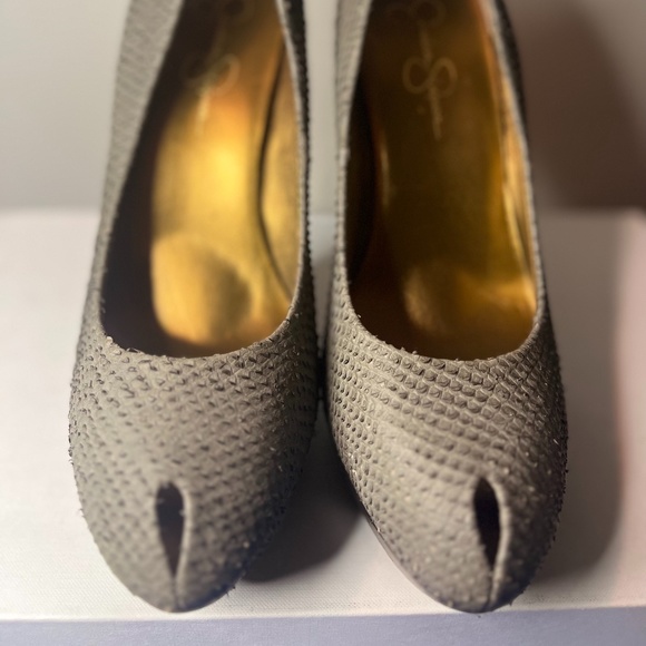 Jessica Simpson Greyish 10B - Picture 2 of 14